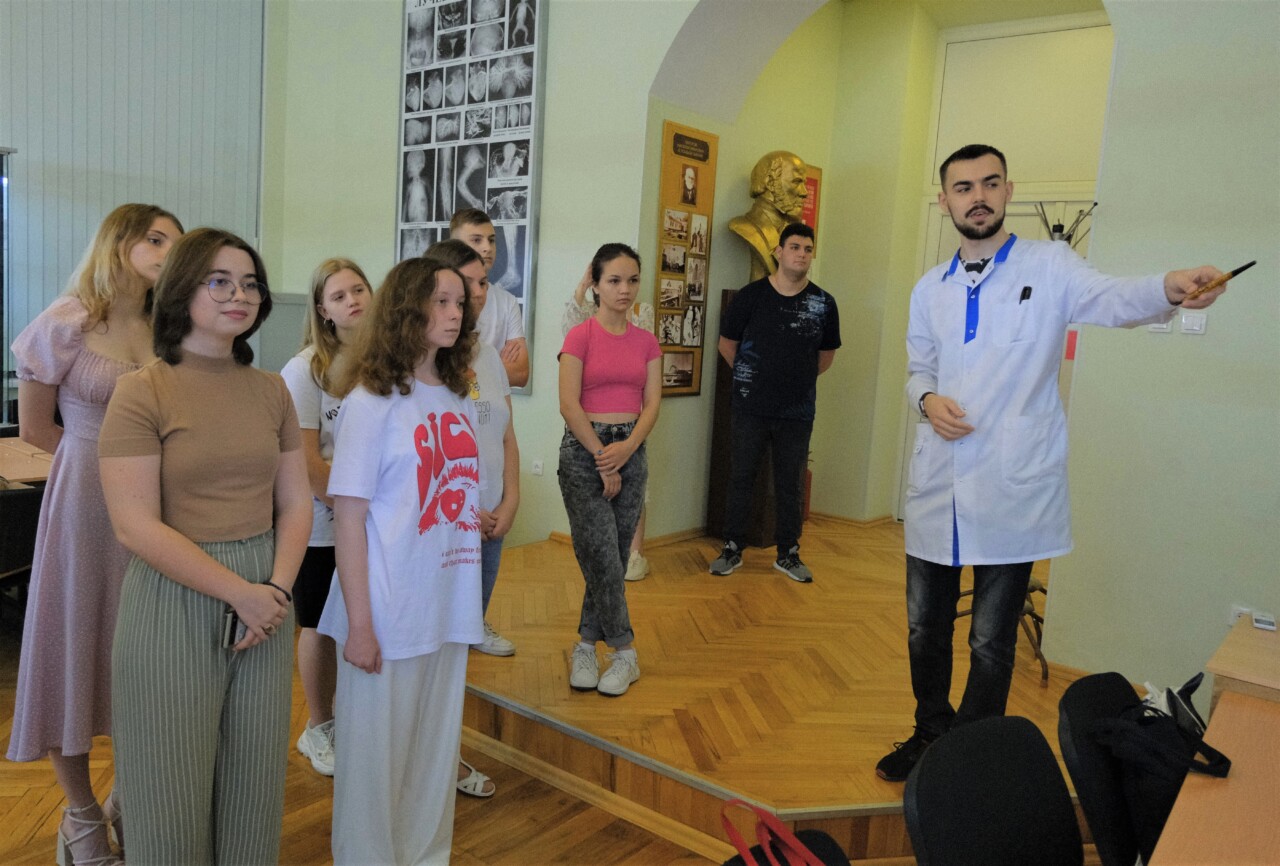 Колледж ростовского государственного медицинского университета. Анатомический музей РОСТГМУ. Предуниверсарий РОСТГМУ. Медицинский университет. Фото выпускных Сеченовского предуниверсария