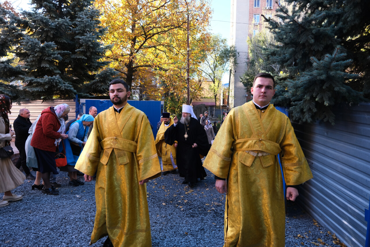 Первую литургию совершили в храме иконы Пресвятой Богородицы  «Избавительница» в НИИАПе РостГМУ - Ростовский государственный медицинский  университет