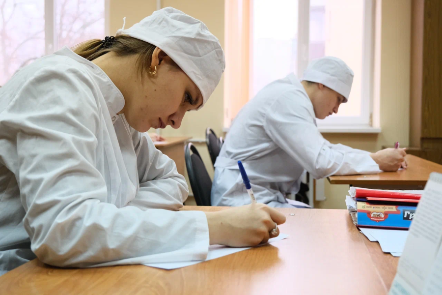 Специализированные высшие учебные заведения
